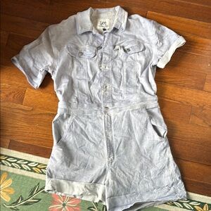 Lee Light Gray Short-Sleeve Romper
